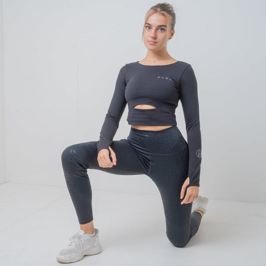 The Pierra, Black Iridescent Animal Print Knee Padded Leggings Pada