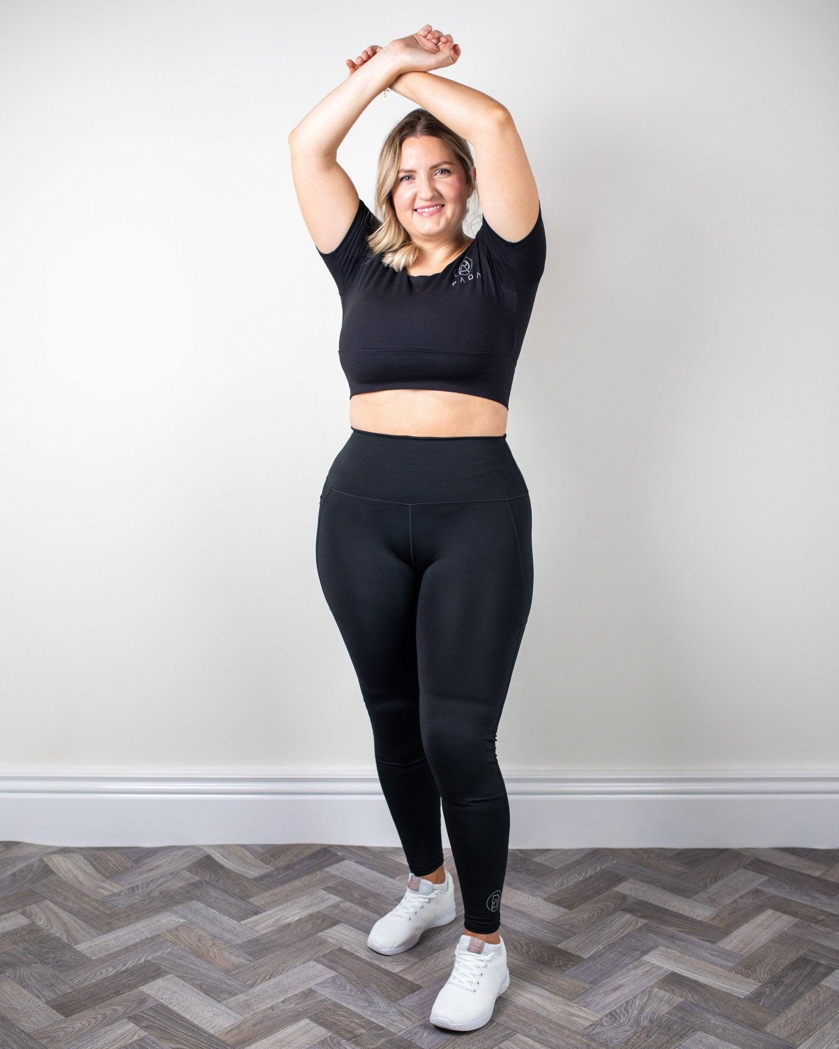 Black Criss-Cross Cropped Gym Top Pada