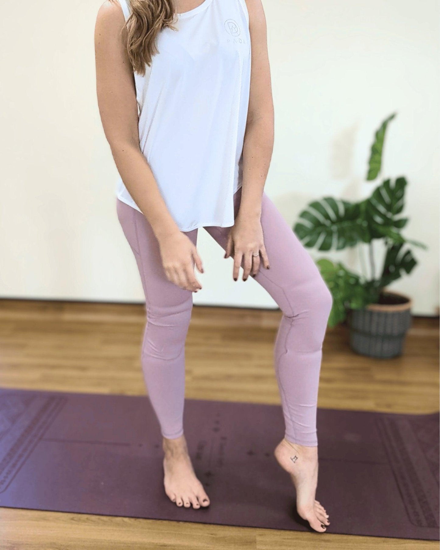 The Millie, Light Pink Sculpting Knee Padded Leggings Pada